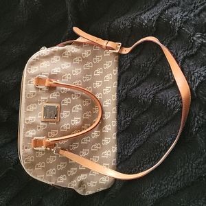 Dooney & Bourke